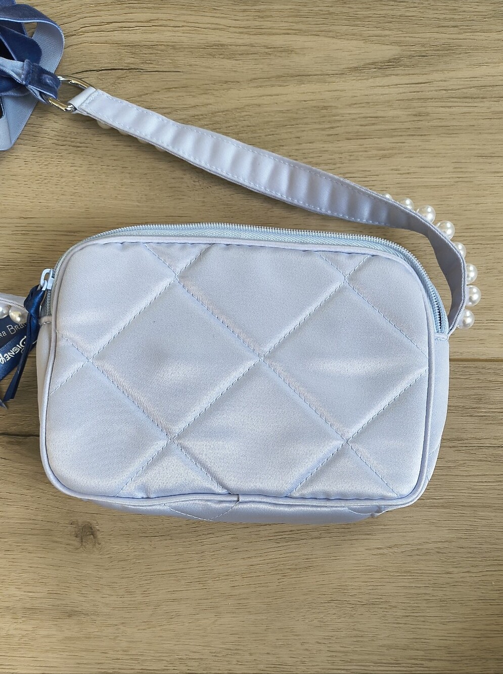 Disney Vera Bradley Cinderella Collab Small Crossbody Bag With Bow And Pearls - Picture 7 of 9
